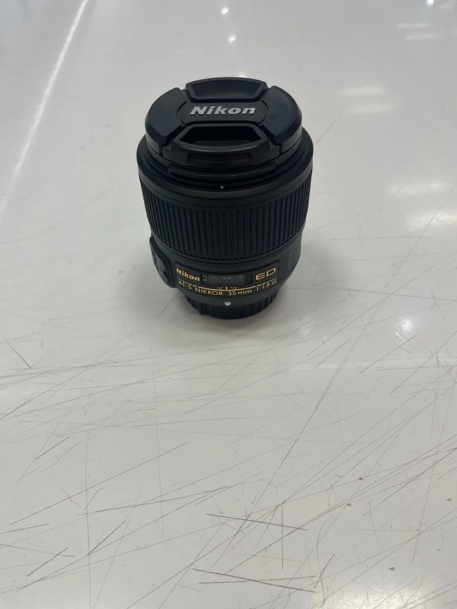 Objektiv Nikon