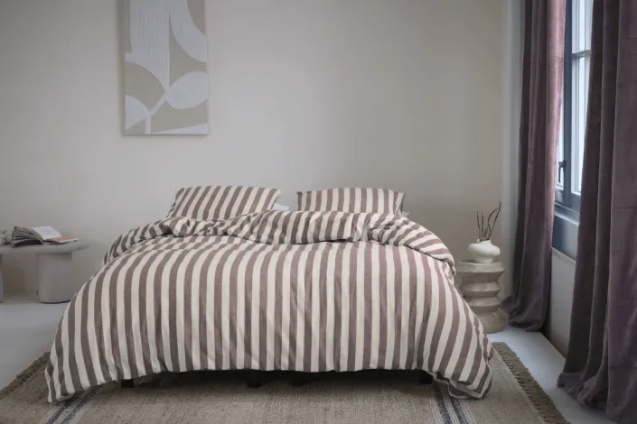 Posteljnina JAMIE TEMNO RDEČA